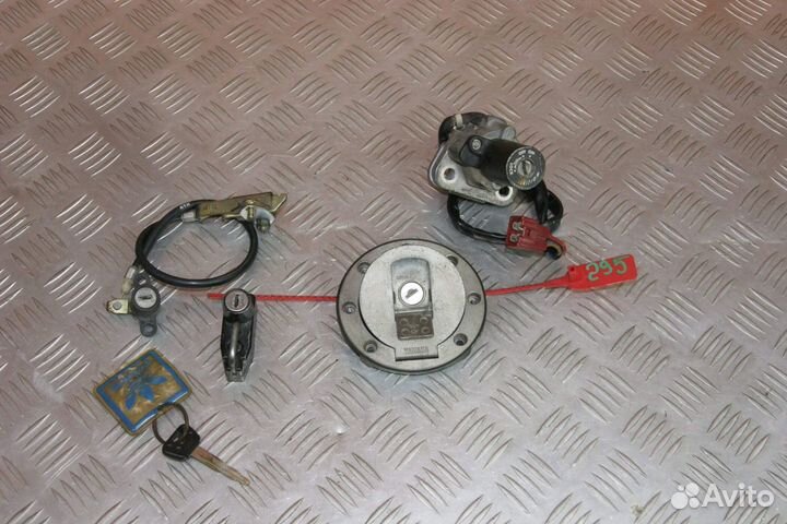 Замок зажигания (комплект) Yamaha FZ400