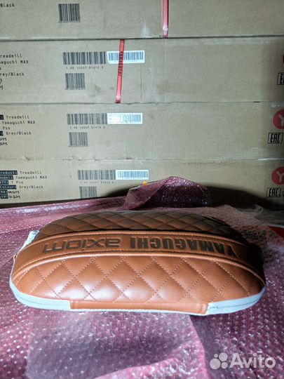 Беспроводная массажная подушка Axiom Matrix