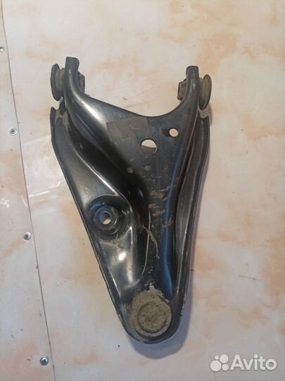 Рычаг передний левый нижний Renault Logan 2007 NET