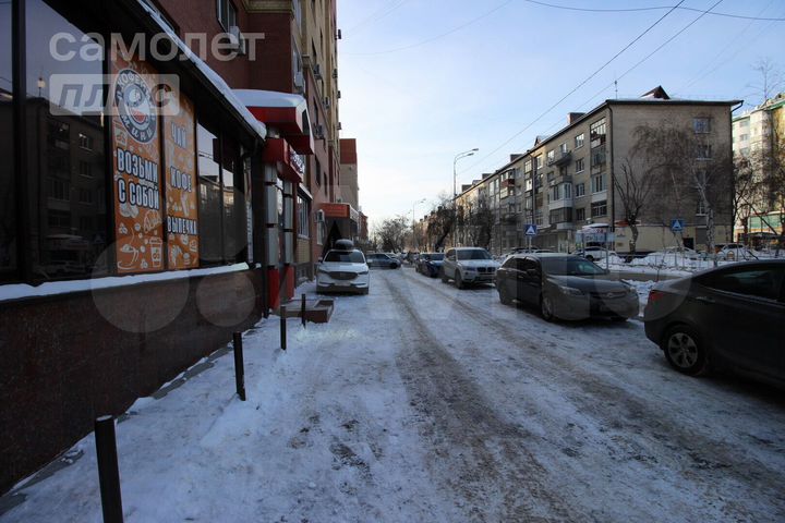Продам торговое помещение, 185.6 м²