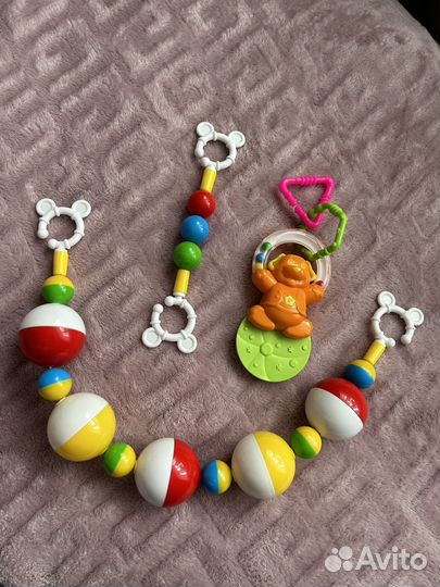 Игрушка погремушка подвеска на коляску и кроватку
