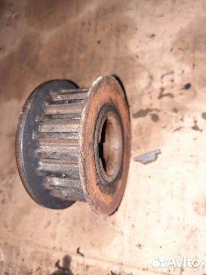 Шестерня (звездочка) коленвала Peugeot 307 2003