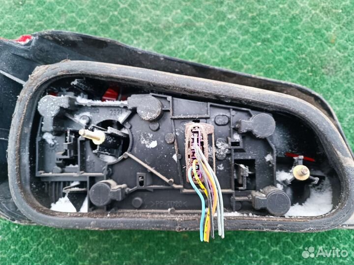 Фонарь задний правый Пежо 306 хэтчбек 1998г