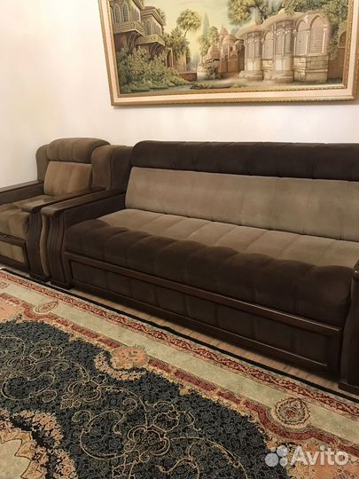 Диван с креслом