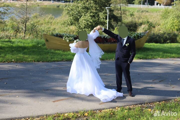 Свадебное платье со шлейфом