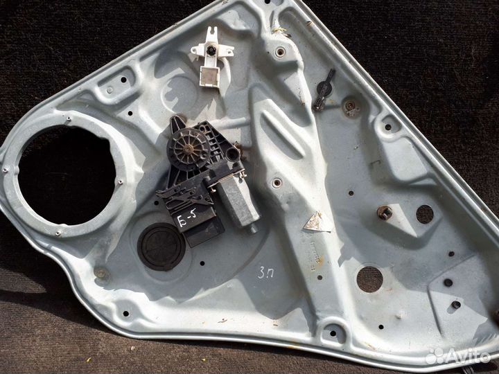 Стеклоподъемник Volkswagen Passat B5