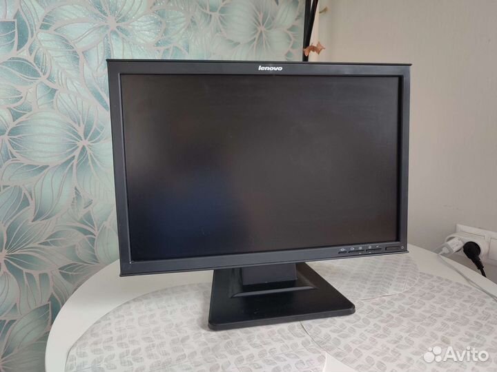 Монитор для компьютера 22