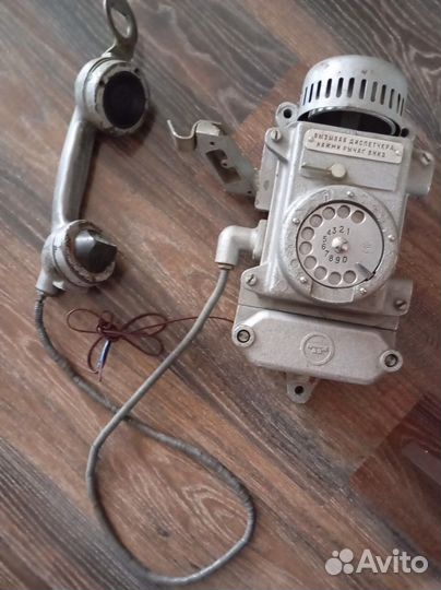 Старинный телефон СССР
