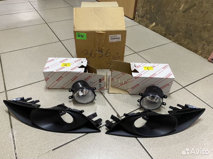 Комплект фары противотуманные Toyota Auris 2006-20