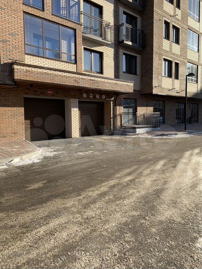 Машиноместо, 13 м²