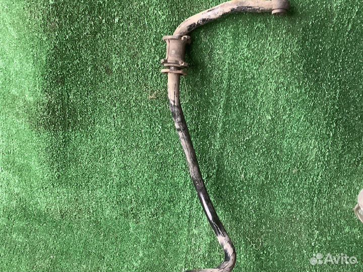 Стабилизатор задний подвески Toyota LC 200