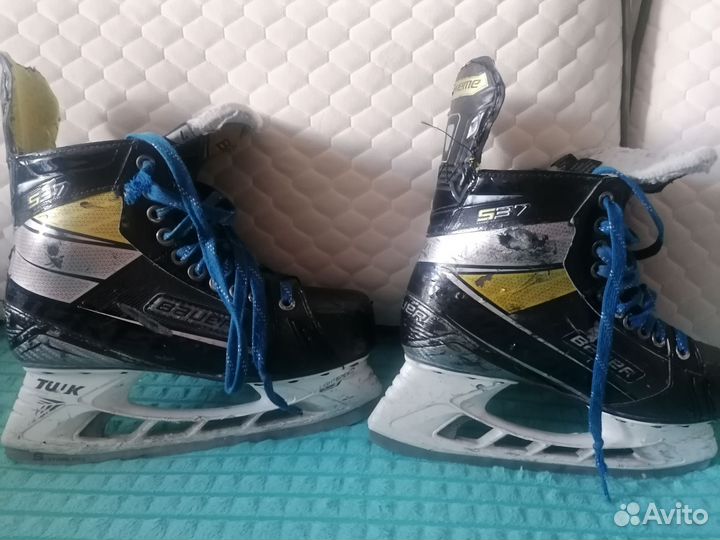 Коньки хоккейные