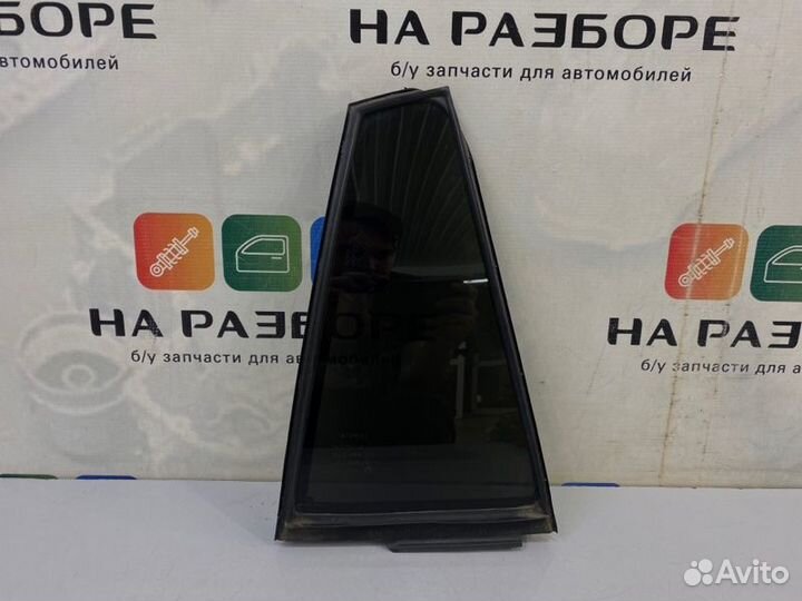 Форточка двери задняя правая Toyota Rav4 XA40