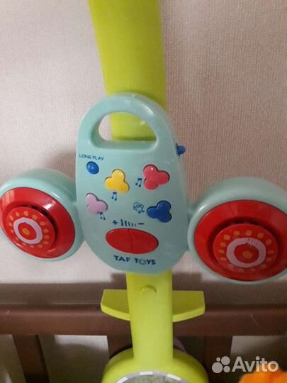 Музыкальный мобиль на кроватку