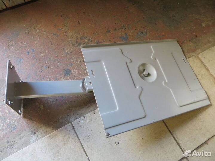 Подставка для телевизора или свч на стену