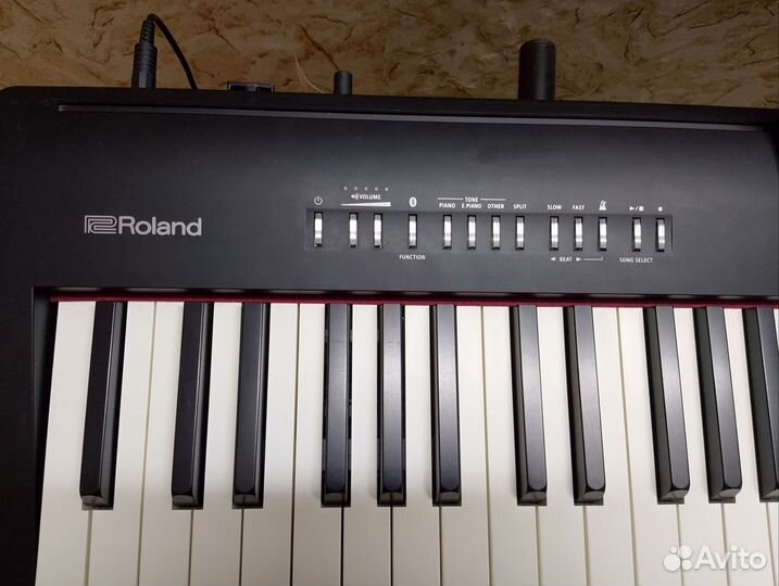 Цифровое пианино Roland FP30