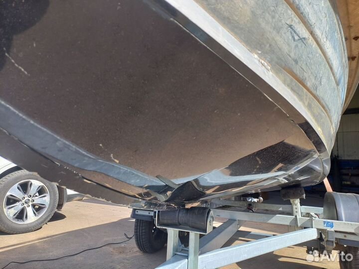 Лодка с мотором