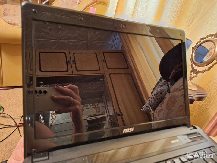 Ноутбук msi cx640