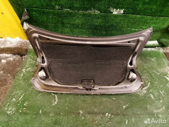 Крышка багажника Toyota Corolla NRE150