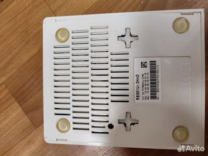 Роутер Mikrotik RB951Ui-2HnD