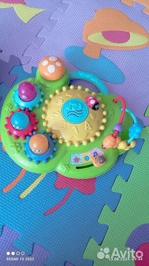 Развивающие игрушки для малышей пакетом