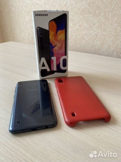 Samsung Galaxy A10, 2/32 ГБ