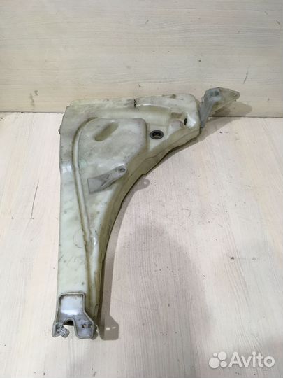 Бачок омывателя лобового стекла Туарег