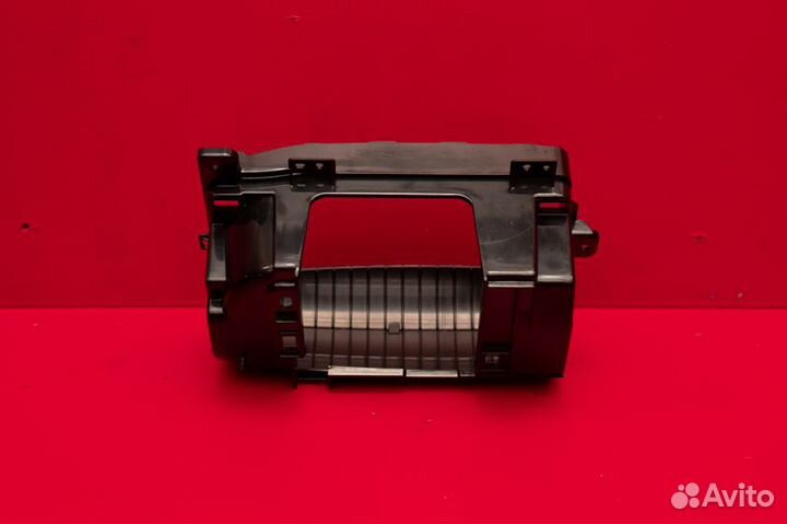 Подстаканник Toyota Land Cruiser 200 1VD 2015