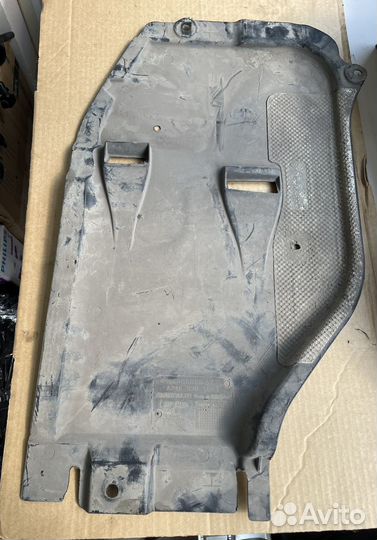 Защита двигателя Mercedes-Benz a2465201523