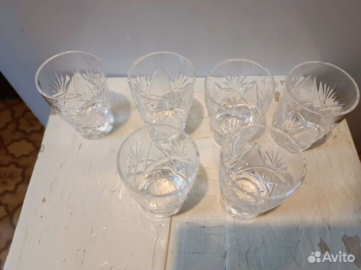 Хрустальные стопки, рюмки