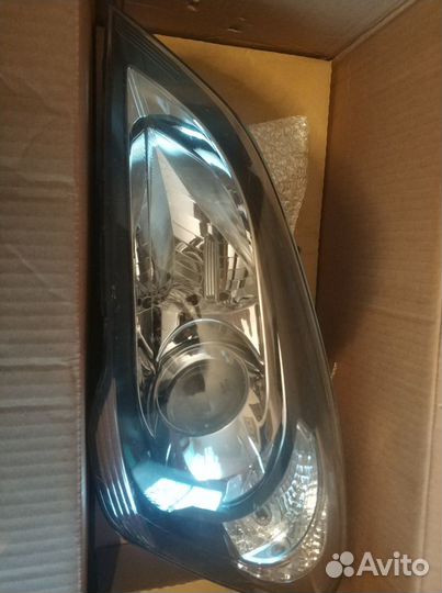 Фары передние Kia Ceed 2010-2012