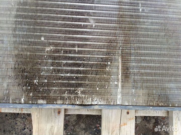 Радиатор охлаждения Volkswagen Polo 3