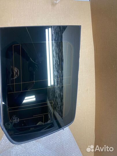 Стекло заднего левого крыла LC 200