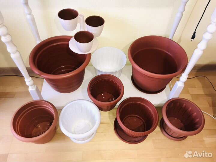 Горшки керамические, пластиковые, опоры