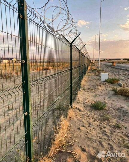 Забор 3D панели. 3Д секции из сетки