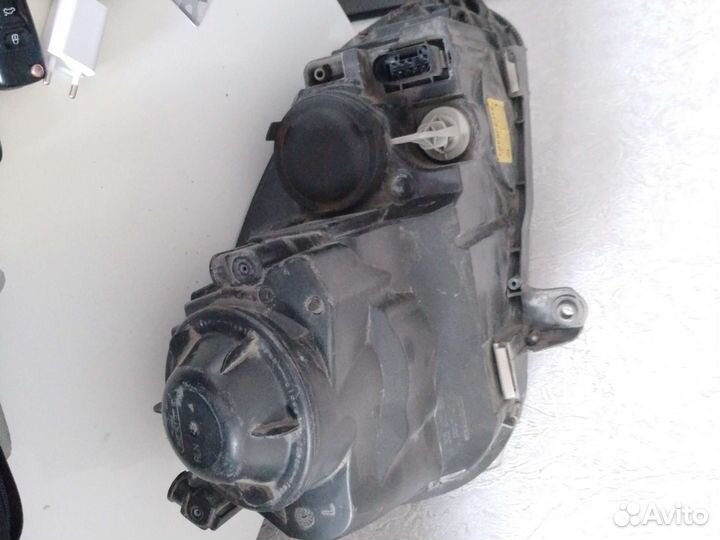 Фара левая vw гольф5