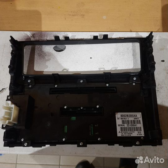 Магнитола на mitsubishi pajero 4