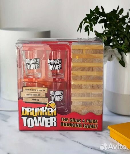 Игра Дженга с рюмками