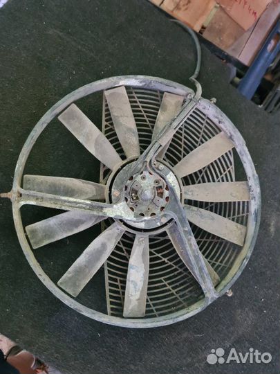 Вентилятор радиатора кондиционера Mercedes-Benz