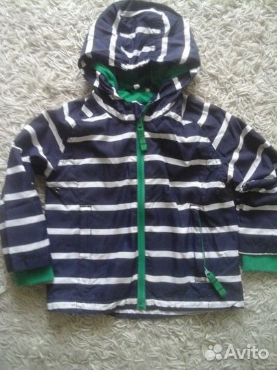 Курточка на 4-5 лет