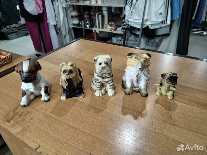 Статуэтки фарфоровых собачек для Елены
