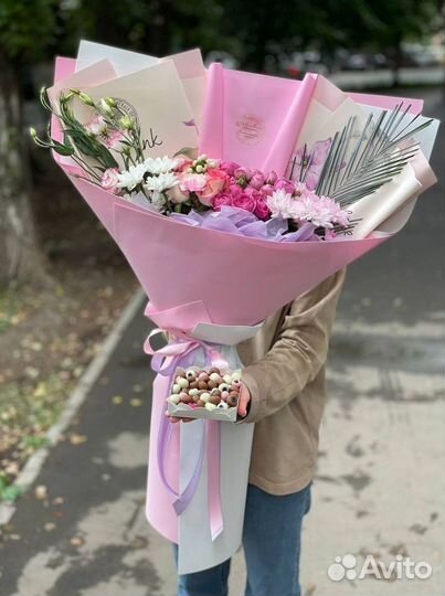 Букет роз + клубничный набор