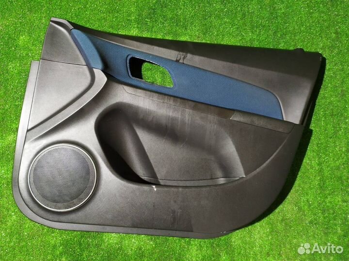 Обшивка двери передняя правая Chevrolet Cruze