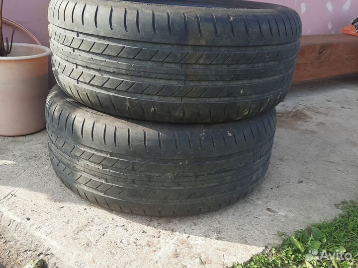 Goodyear EfficientGrip 245/50 R18