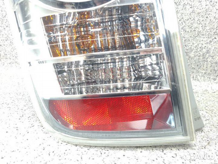 Стоп сигнал задний левый Toyota Corolla Fielder