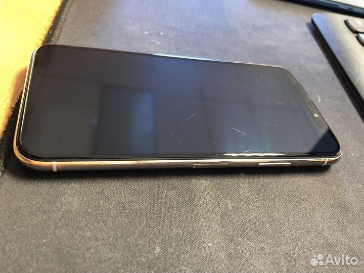 iPhone X, 256 ГБ