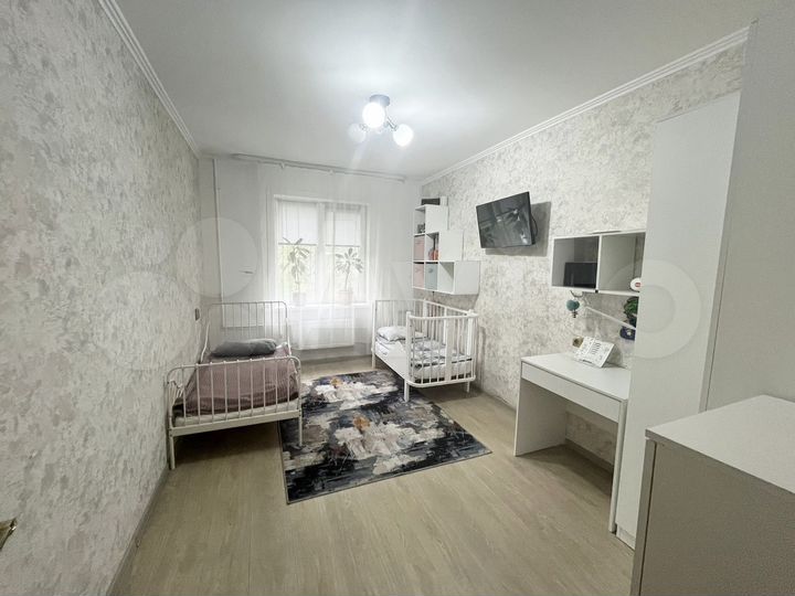 2-к. квартира, 52 м², 1/5 эт.