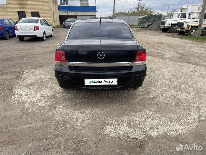 Opel Astra 1.8 AT, 2008, битый, 256 000 км