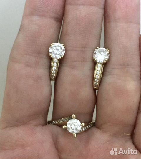 Золотые серьги и кольцо585