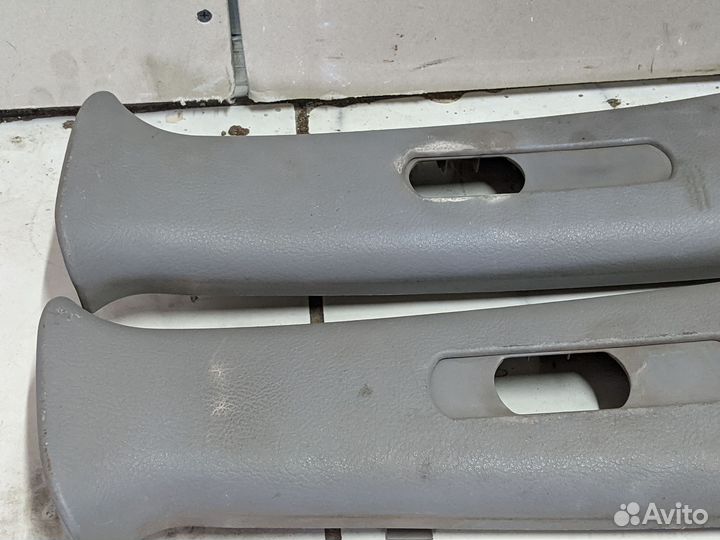 Верхние обшивки средних стоек левая Kia Sorento BL